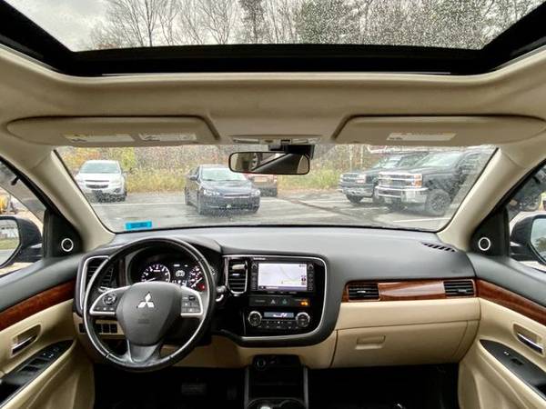 2015 Mitsubishi Outlander - Financing Available! - cars & trucks -... for sale in Londonderry, NH – photo 15
