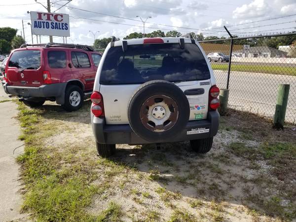 2006 Jeep Liberty 4X4 - cars & trucks - by dealer - vehicle... for sale in Jacksonville, FL – photo 4