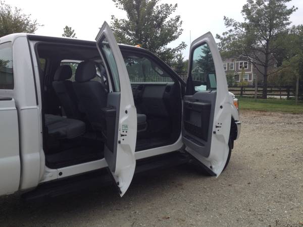 2015 F250 XL Super Duty Crew Cab for sale in Indianapolis, IN – photo 13