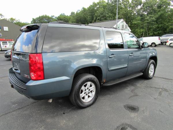 2008 GMC Yukon XL 1500 SLT 4WD *Leather + Moonroof + Backup Camera*... for sale in leominster, MA – photo 7