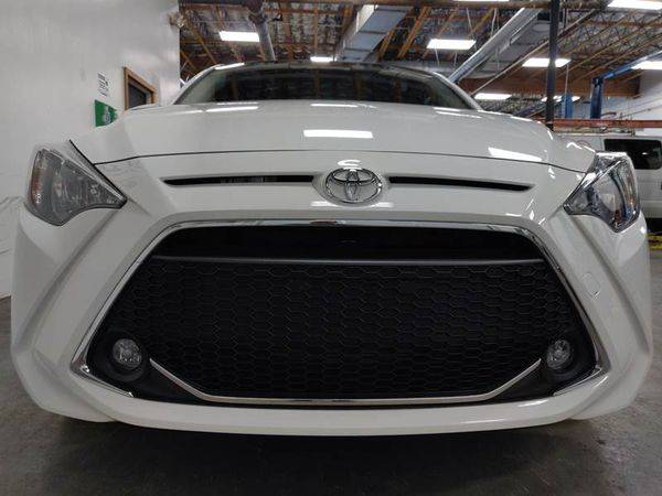 2019 Toyota Yaris LE 4dr Sedan 6A for sale in Vancouver, WA – photo 8