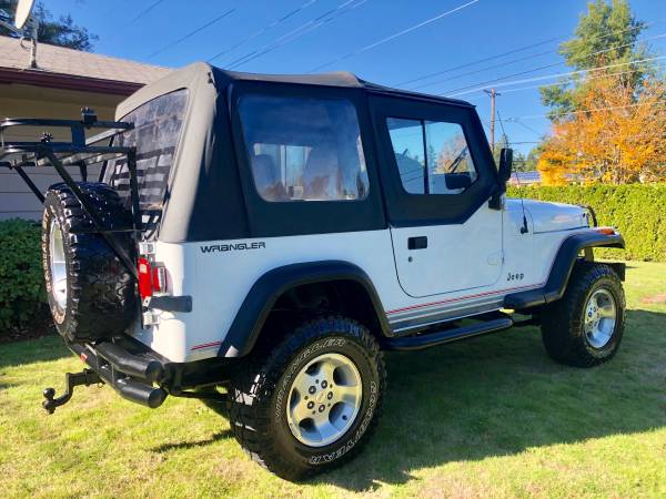 1993 Jeep wrangler 4X4 five-speed convertible top low miles for sale in Portland, OR – photo 3