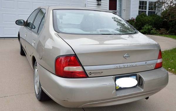 2001 Nissan Altima GXE for sale in Iowa City, IA – photo 6