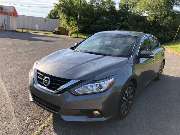 2018 NISSAN ALTIMA SL 64, 000 MILES - - by dealer for sale in Smyrna, TN – photo 2