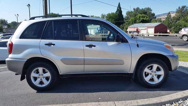 2004 Toyota RAV4 4WD Auto Clean Great Price for sale in Ashland, OR – photo 2