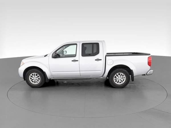 2018 Nissan Frontier Crew Cab SV Pickup 4D 5 ft pickup Silver for sale in South Bend, IN – photo 5