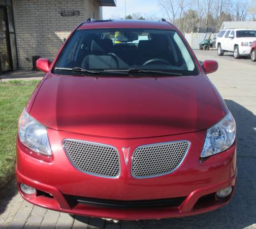 CLEAN! 2008 PONTIAC VIBE GAS SAVER RUNS GREAT 1 OWNER! - cars & for sale in Waterford, MI – photo 3