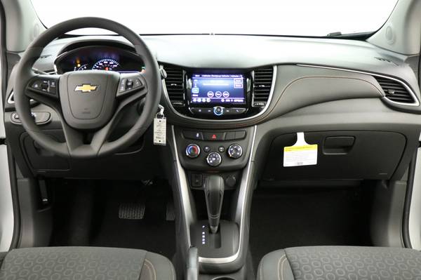 BRAND NEW 2020 Chevy *TRAX LS* SUV Silver *CAMERA - BLUETOOTH* -... for sale in Clinton, IA – photo 6