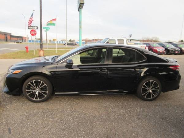 2018 Toyota Camry SE - - by dealer - vehicle for sale in Moorhead, ND – photo 2
