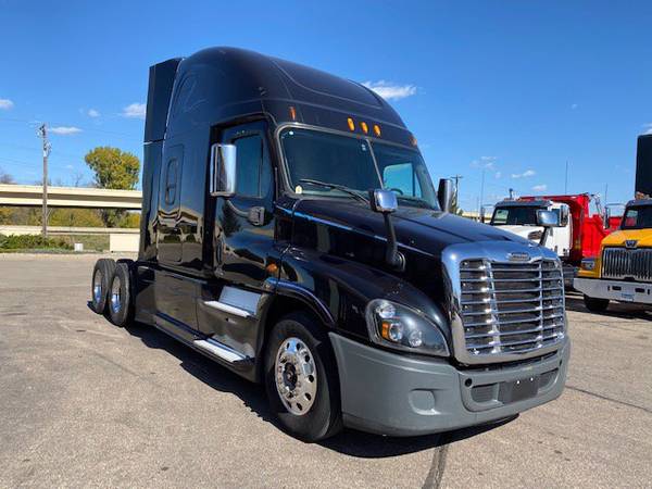 2015 Freightliner Cascadia - cars & trucks - by dealer - vehicle... for sale in Savage, MN – photo 3