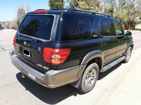 2004 Toyota Sequoia SR5 DVD System 4WD 8-Seater! for sale in Englewood, CO – photo 6