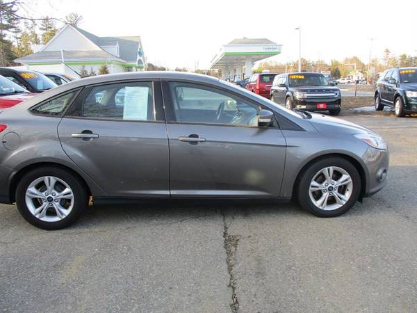 2014 Ford Focus SE Sedan - - by dealer - vehicle for sale in Somersworth , NH – photo 4