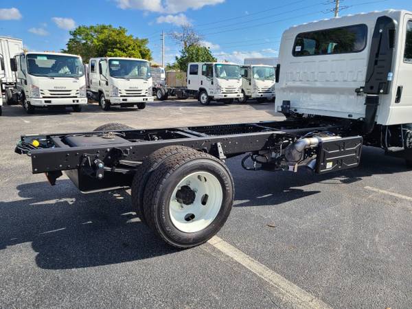 2021 ISUZU NRR CREW CAB CHASSIS - - by dealer for sale in Pompano Beach, FL – photo 2