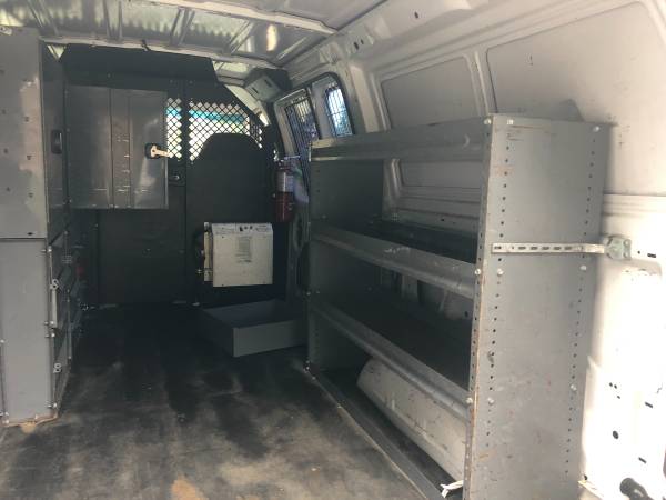 2006 ford e250 cargo van Runs and drives good 142k miles for sale in Bridgeview, IL – photo 18