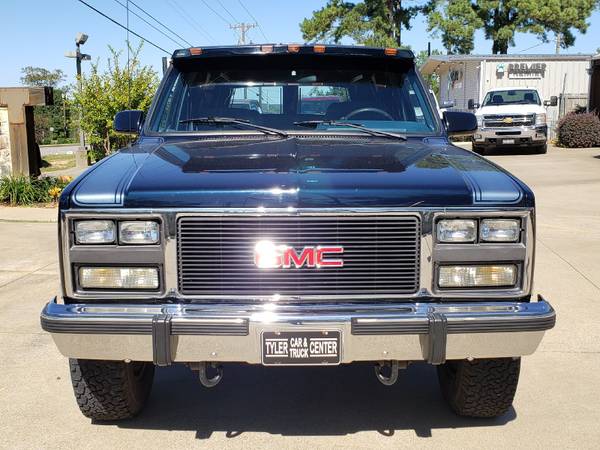 1991 GMC V2500 4x4 Custom Suburban for sale in Tyler, TX – photo 2