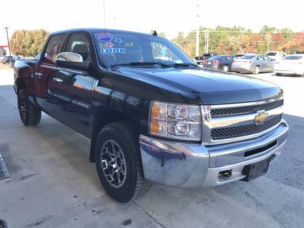2013 Chevrolet Silverado 1500 Crew Cab - Financing Available! - cars... for sale in Fayetteville, NC – photo 4