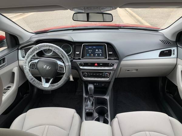 2019 Hyundai Sonata SE 2.4L for sale in Anoka, MN – photo 2