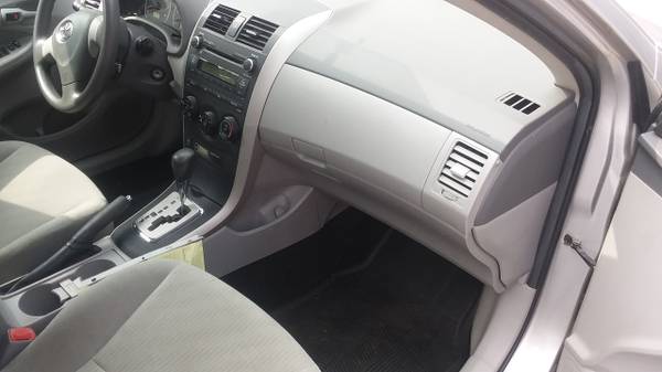 2010 Toyota Corolla LE $5699 Auto 4Cyl Loaded 130k A/C Clean AAS -... for sale in Providence, RI – photo 11
