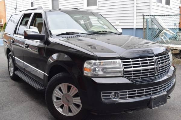*2008* *Lincoln* *Navigator* *Base 4dr SUV* - cars & trucks - by... for sale in Paterson, MD – photo 2