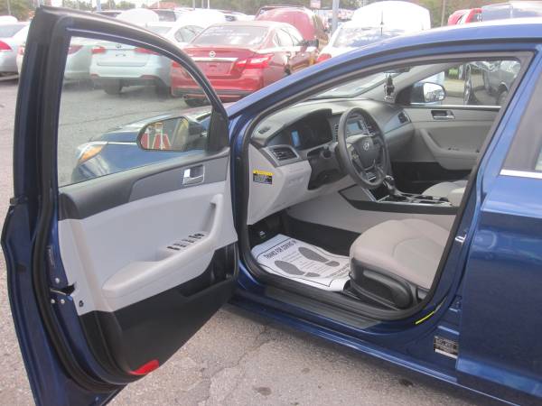2015 Hyundai Sonata SE 4dr Sedan - - by dealer for sale in Bethany, OK – photo 13