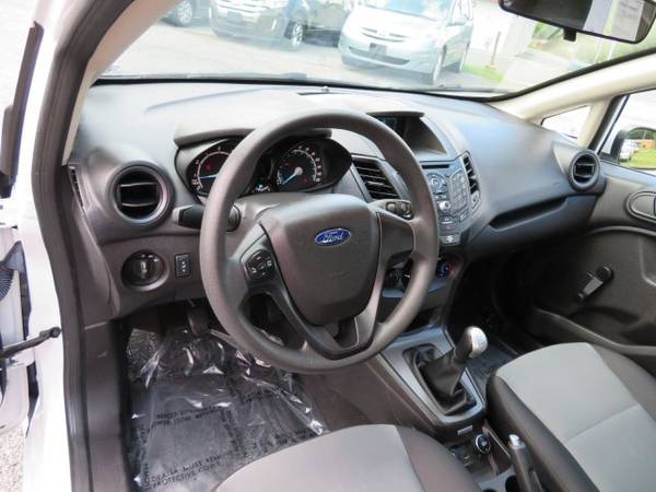 2017 Ford Fiesta S sedan Oxford White for sale in Pulaski, VA – photo 9