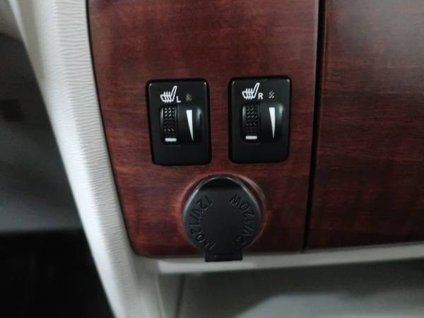 2013 Toyota Sienna XLE FWD 8-Passenger V6 EnterVan Leather 43,000 Mi. for sale in Caledonia, MI – photo 22