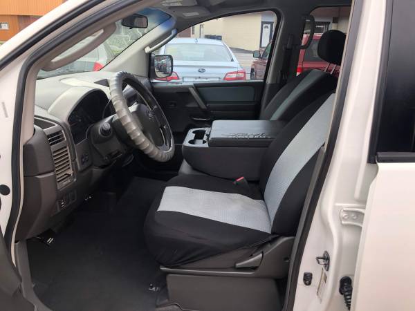 2006 Nissan Titan XE Crew Cab 2WD - 117,000 Miles - for sale in Toledo, OH – photo 12
