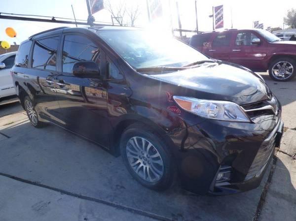 2020 Toyota Sienna XLE - Call or TEXT! Financing Available! - cars &... for sale in Chicago, IL – photo 12