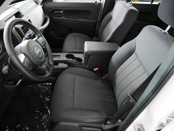 2012 Jeep Liberty Sport - - by dealer - vehicle for sale in Inver Grove Heights, MN – photo 22