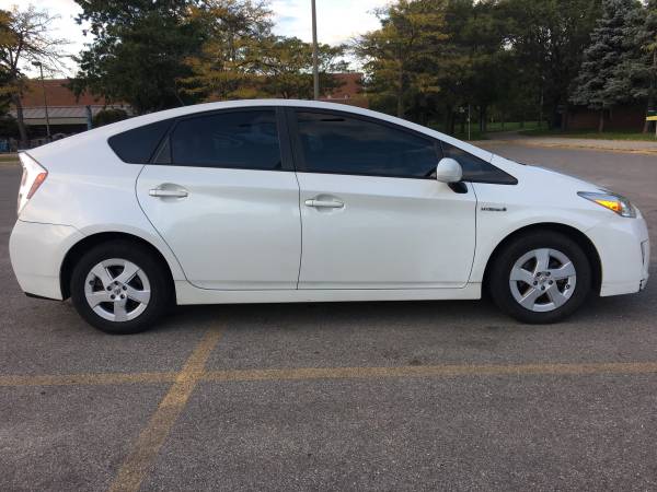 2010 Toyota Prius (Leather-Seats) - cars & trucks - by owner -... for sale in Chicago, IL – photo 2