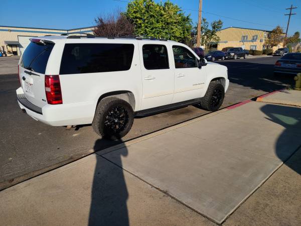 07 Chevy Suburban Lifted - cars & trucks - by owner - vehicle... for sale in Lompoc, CA – photo 3