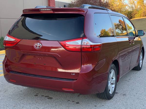 2015 TOYOTA SIENNA LE - cars & trucks - by owner - vehicle... for sale in Oak Lawn, IL – photo 4