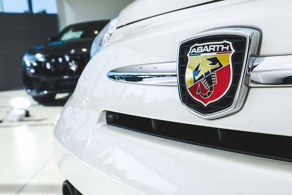 2018 Fiat 500 Abarth Call/Text for sale in Kirkland, WA – photo 4