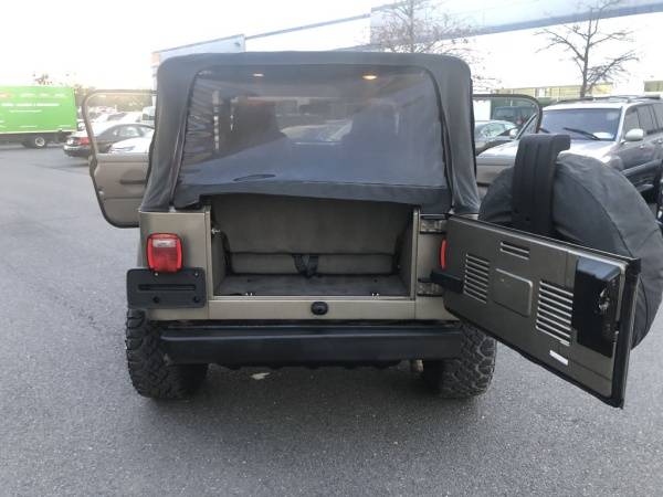 05 Jeep Wrangler TJ Low Miles, Lifted 33s for sale in Yorktown, VA – photo 2