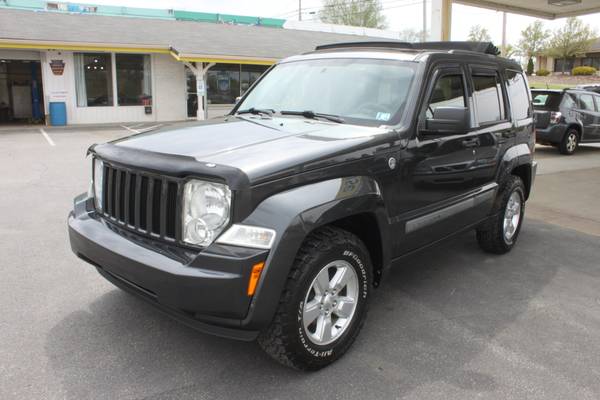 2010 Jeep Liberty - - by dealer - vehicle automotive for sale in New Castle, OH – photo 4