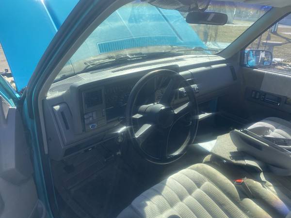 1992 lowered Chevy 1500 for sale in Fort Wayne, IN – photo 4