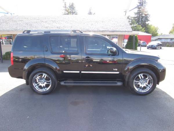 08 Nissan Pathfinder LE *4WD* V8! BLACK LEATHER! 3RD ROW! Weekend sale for sale in Portland, OR – photo 5