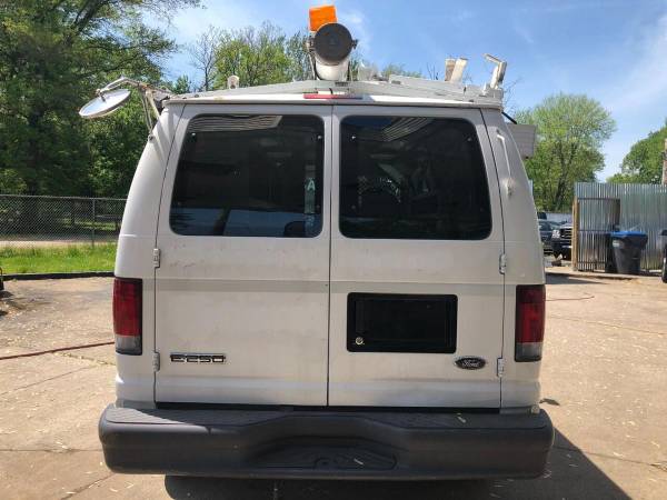 2006 Ford E-Series Cargo E 250 3dr Van - Wholesale Cash Prices for sale in Louisville, KY – photo 4