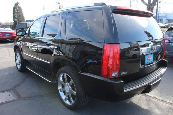 2012 Cadillac Escalade Sport Utility 4D w/128K AWD LOADED - cars & for sale in Bend, OR – photo 3