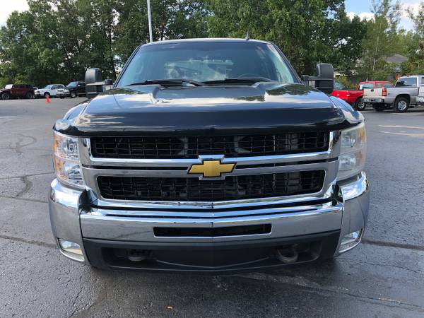 One Owner! 2007 Chevy Silverado 2500HD! 4x4! Crew Cab! Diesel! Sharp! for sale in Ortonville, OH – photo 8