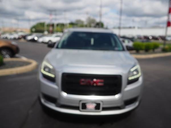 2014 GMC Acadia SLE-2 - - by dealer - vehicle for sale in Youngstown, OH – photo 2