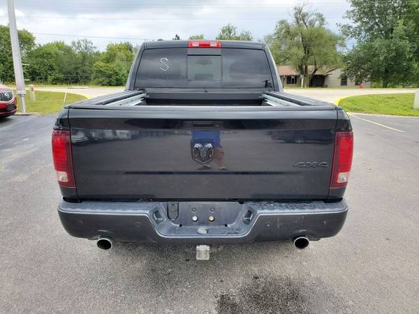 2016 Ram 1500 Crew Cab 4WD Sport Pickup 4D 5 1/2 ft Trades Welcome Fin for sale in Harrisonville, MO – photo 17