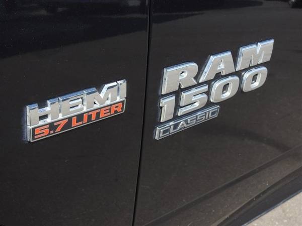2019 Ram 1500 Classic SLT 4WD Crew Cab for sale in Wilmington, NC – photo 10