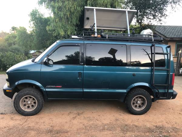 Chevy Astro 4.3L All-Wheel-Drive - cars & trucks - by owner -... for sale in Escondido, CA – photo 3