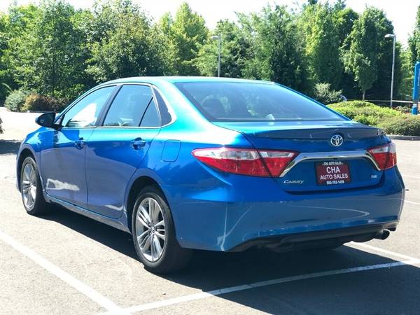 2017 Toyota Camry SE - - by dealer - vehicle for sale in Milwaukie, OR – photo 4