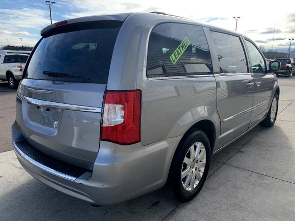 2013 Chrysler Town & Country 4dr Wgn Touring - - by for sale in Chesaning, MI – photo 18