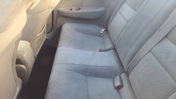 Honda Civic 2007 Silver - cars & trucks - by owner - vehicle... for sale in Miami, FL – photo 6