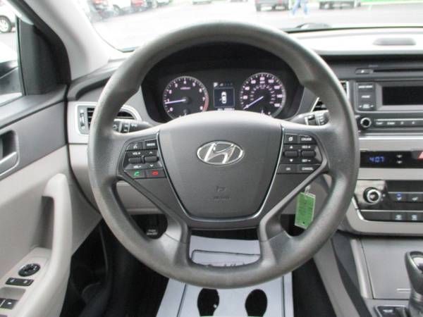 2015 Hyundai Sonata SE - cars & trucks - by dealer - vehicle... for sale in Fort Wayne, IN – photo 11