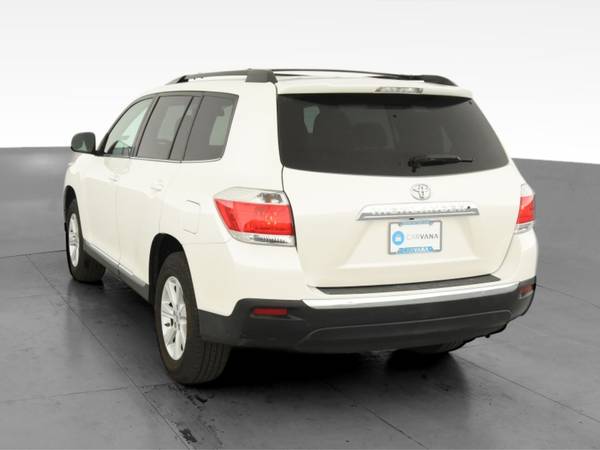 2013 Toyota Highlander Plus Sport Utility 4D suv White - FINANCE -... for sale in Arlington, District Of Columbia – photo 8