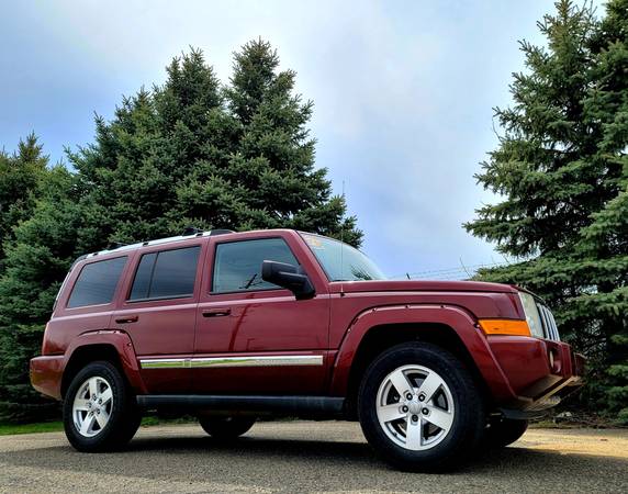2007 JEEP Commander Limited HEMI 4x4 - - by dealer for sale in Holland , MI – photo 2